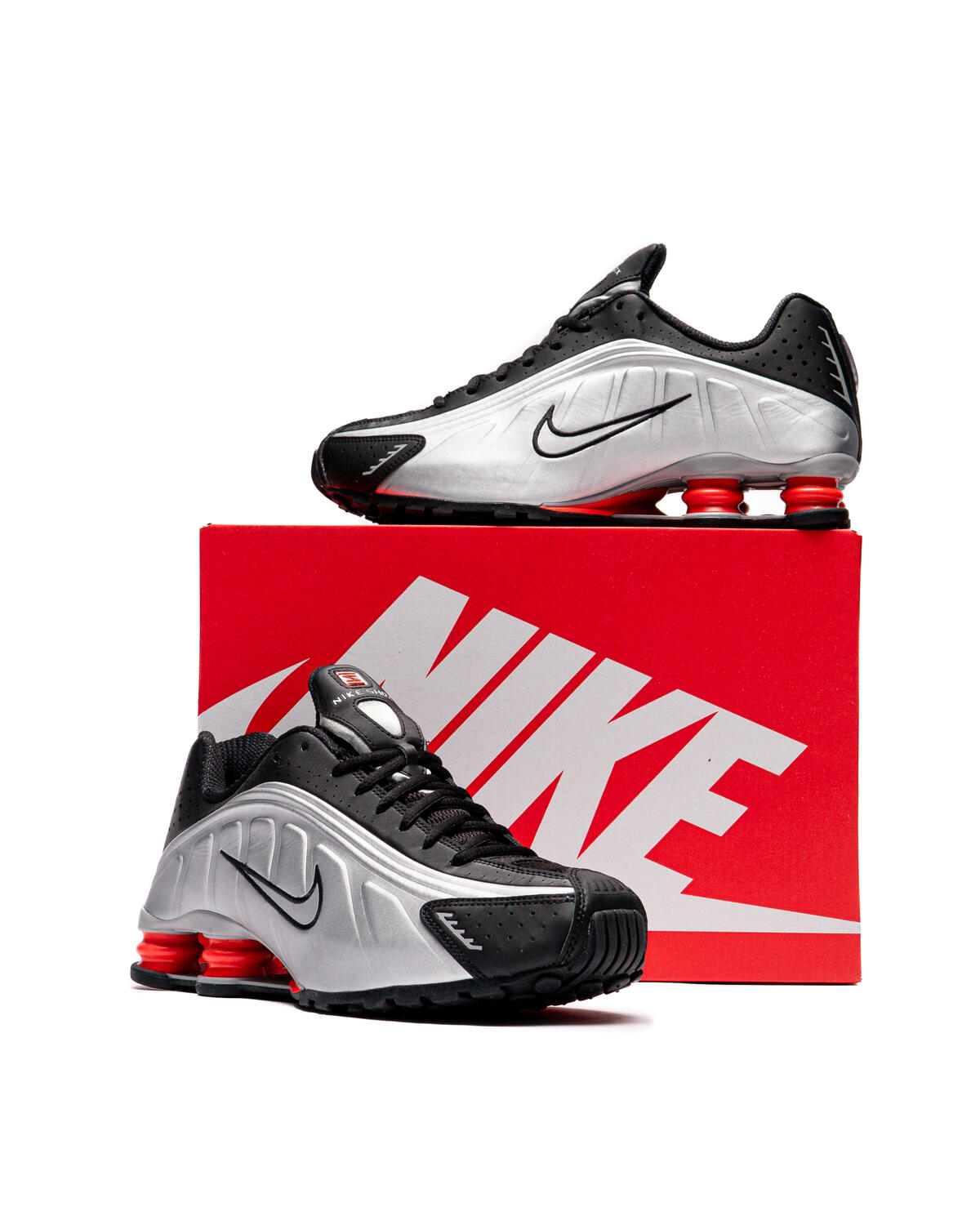 Nike Shox R4 (Black/Metallic Silver/red)