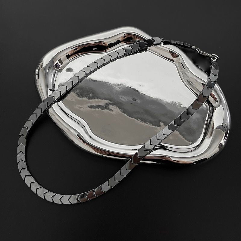 Black gallstone necklace