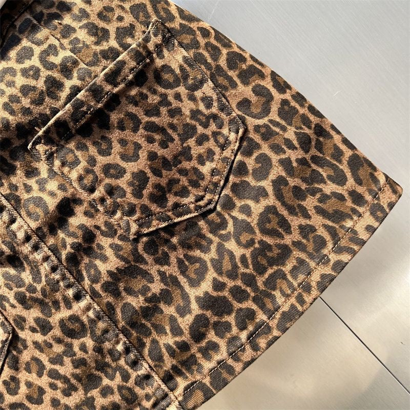 Leopard mini skirt