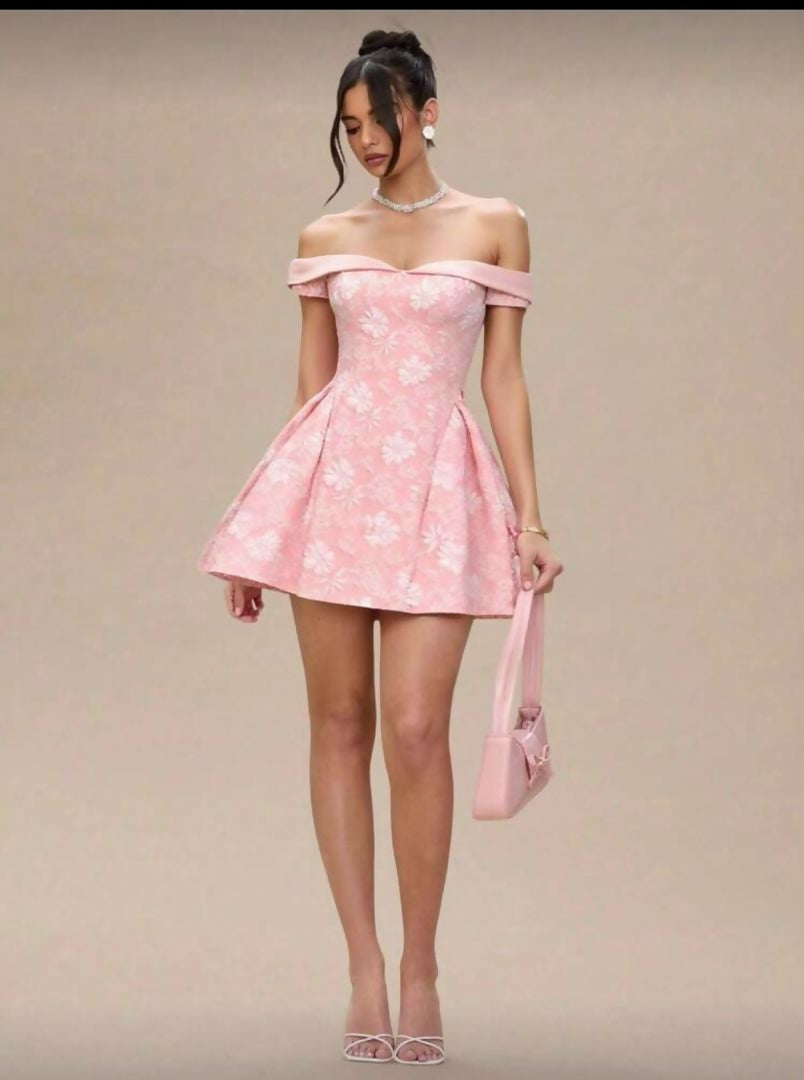 Open shoulder vintage dress