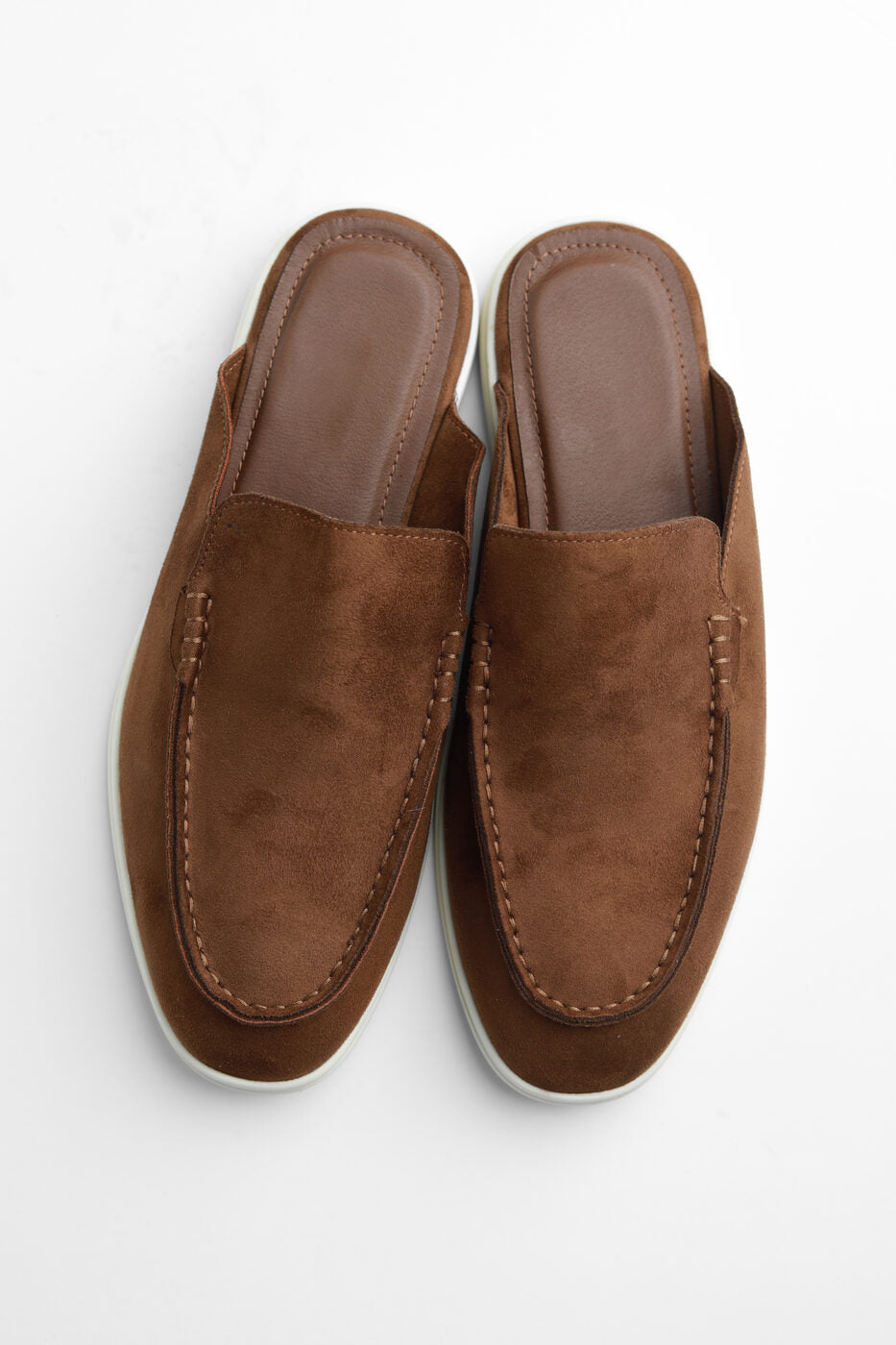 Belugga Dune Mule in cocoa suede, pair viewed from above
