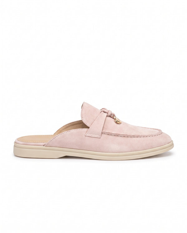 Belugga women’s mule in blush pink suede, knotted strap with gold charm
