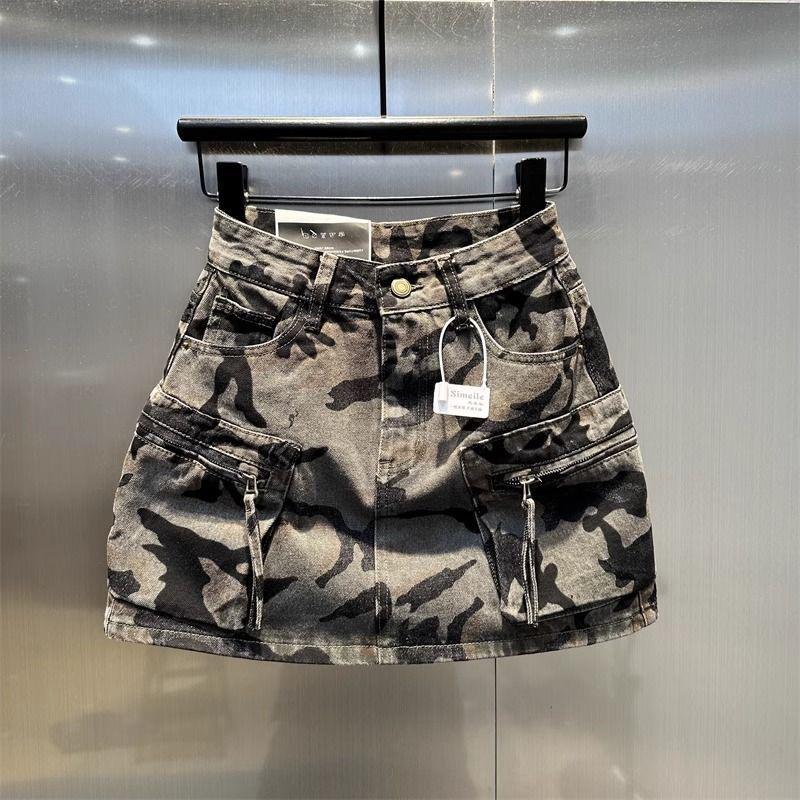 Mini cargo skirt