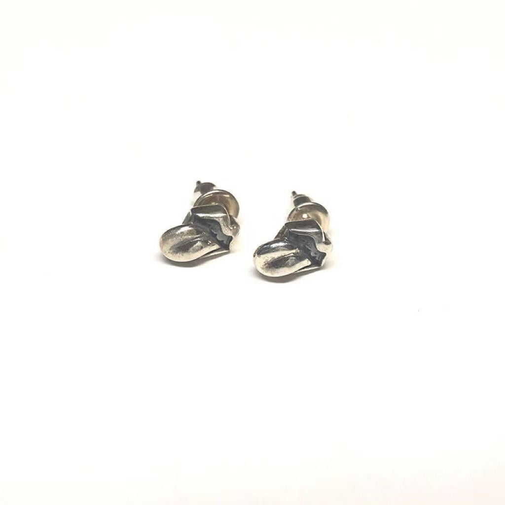 Butterfly-shaped stud earrings