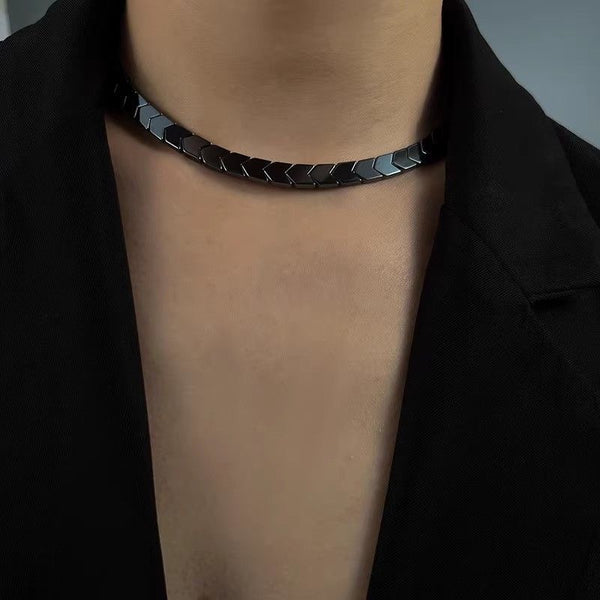 Black gallstone necklace
