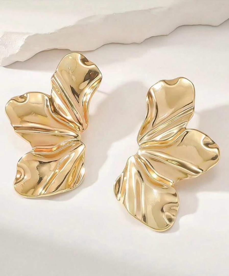 Earrings pieces