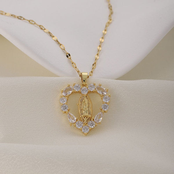Gold heart shaped titanium necklace