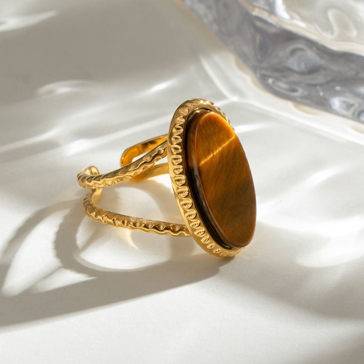 Brown tiger’s eye ring