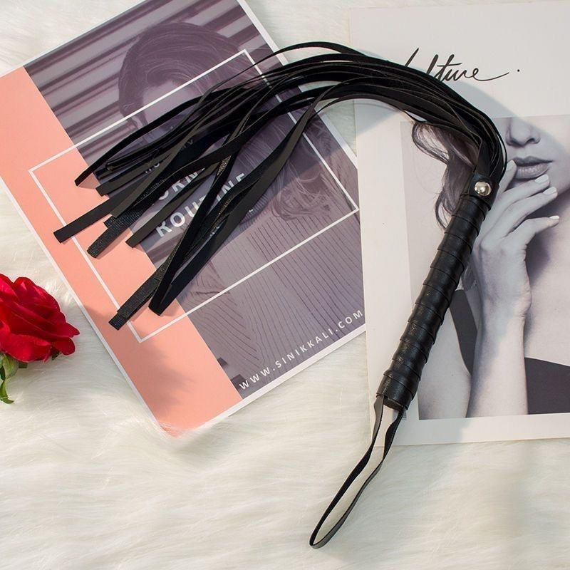 Light leather whip