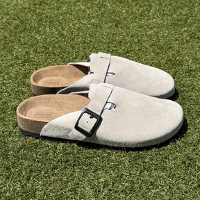 Belugga Clog — Stone Suede