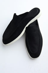 Belugga Dune Mule in black suede, pair viewed from above