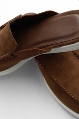 Belugga Dune Mule in cocoa suede, side profile