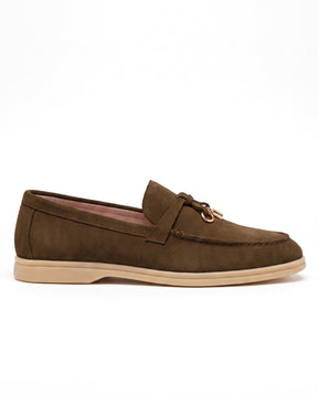 Belugga women’s loafer in tobacco suede, knotted strap with gold charm