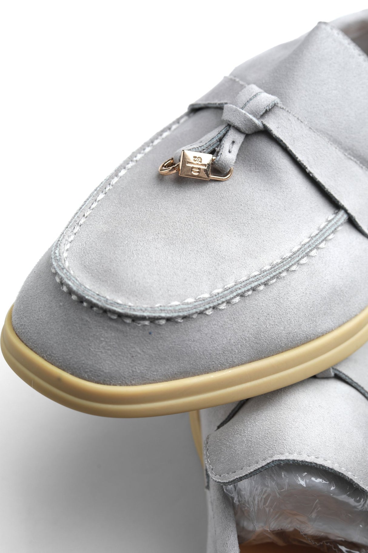 Clasp Loafer — Grey Clasp, toe detail